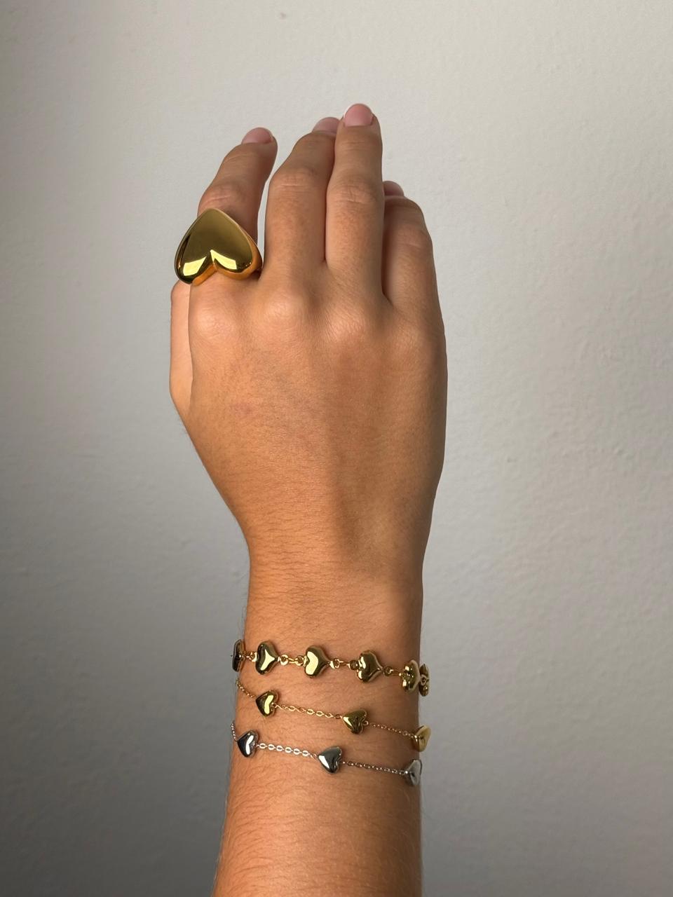 How to Choose Jewelry That Won't Go Out of Style in 5 Years