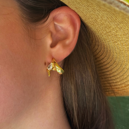 Cassy Gold Stud Earrings