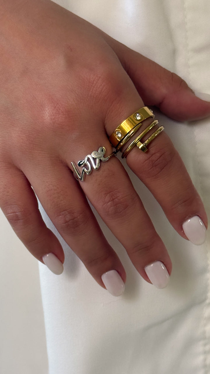 Anillo de plata de amor