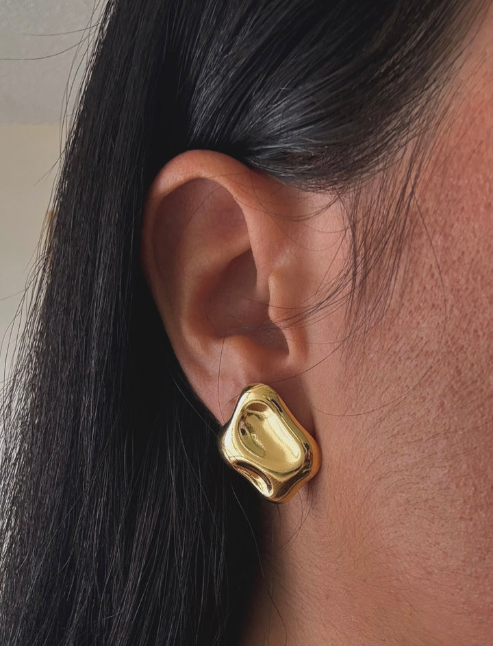 Donna Gold Ear Studs