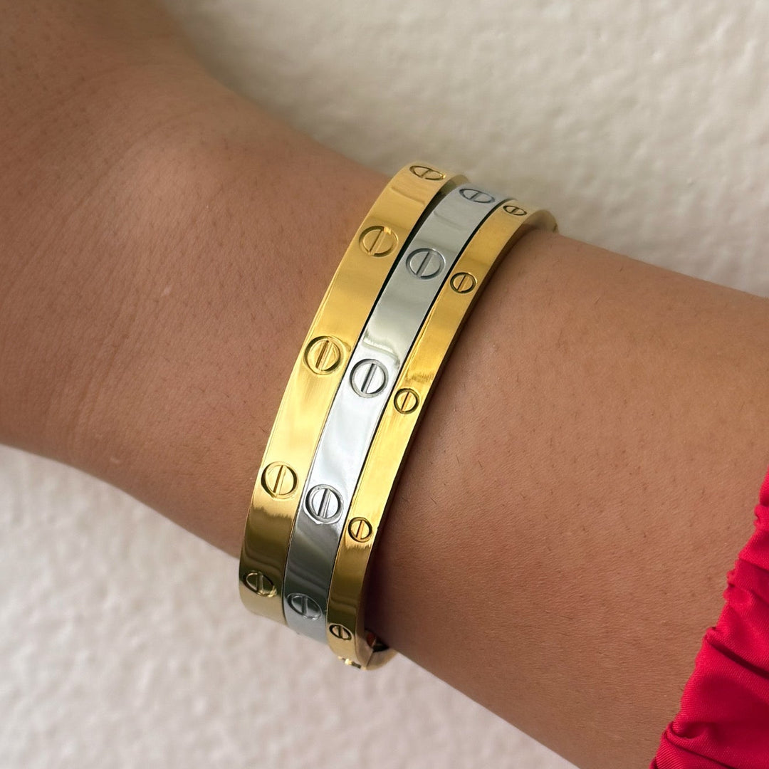 Carti Med Gold Bangle