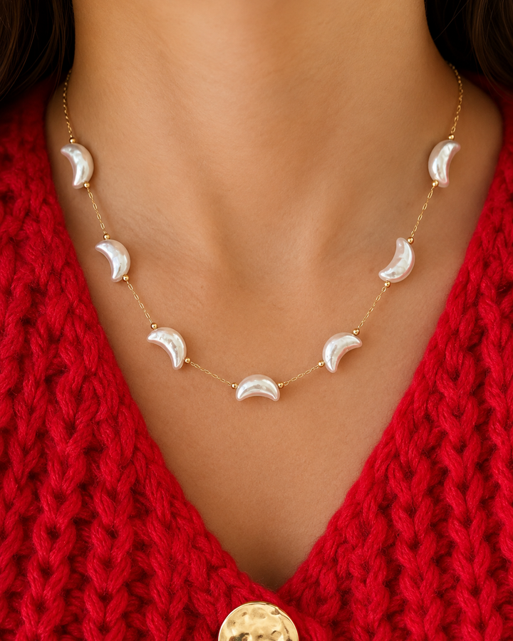 Hall Moon Pearl Necklace