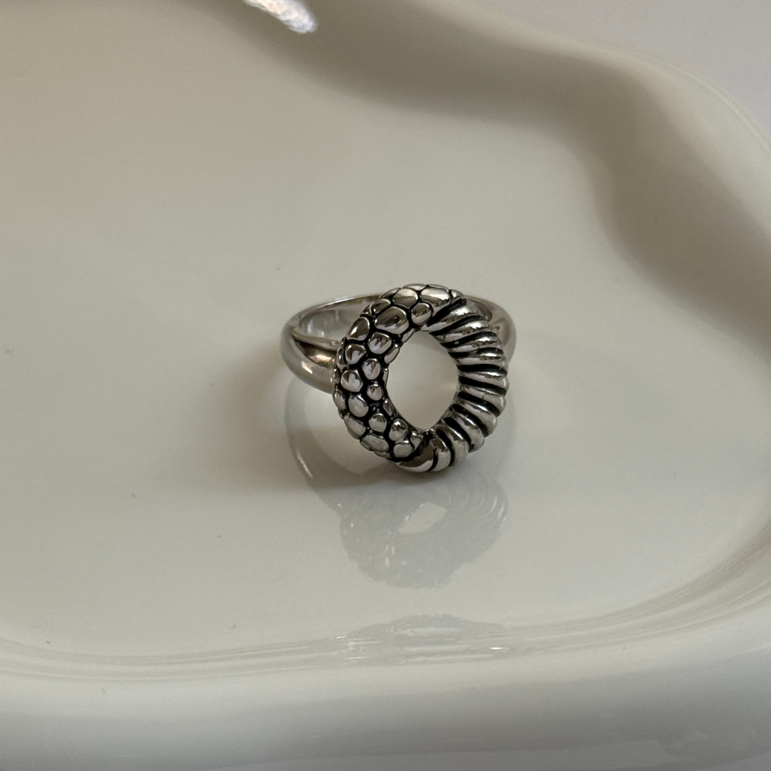 DY Statement Ring