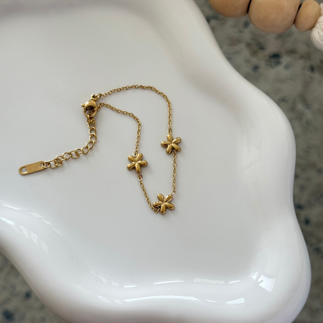 Vera Flower Bracelet