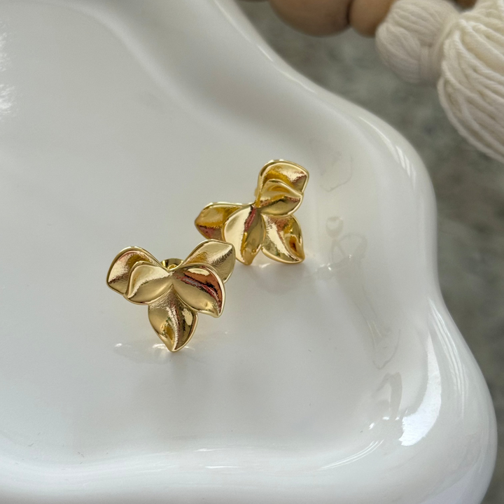 Magnolia Gold Earrings