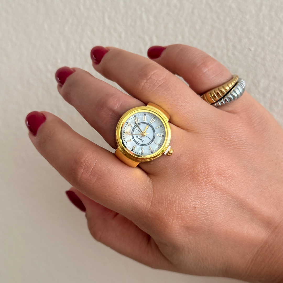 Le Clock Gold Ring