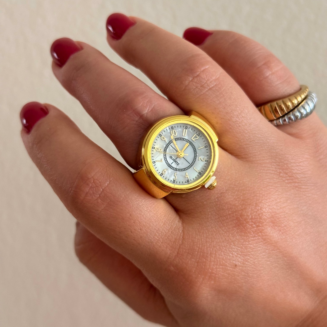 Le Clock Gold Ring