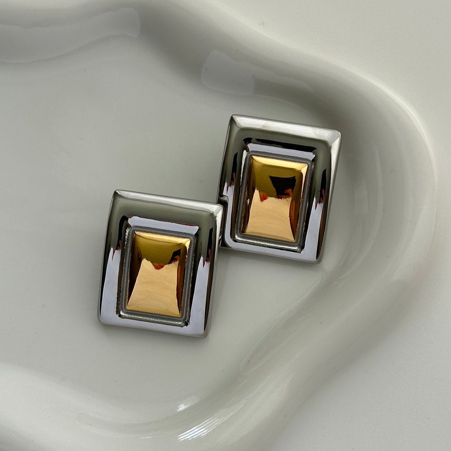 Cindy Two Tone Earrings