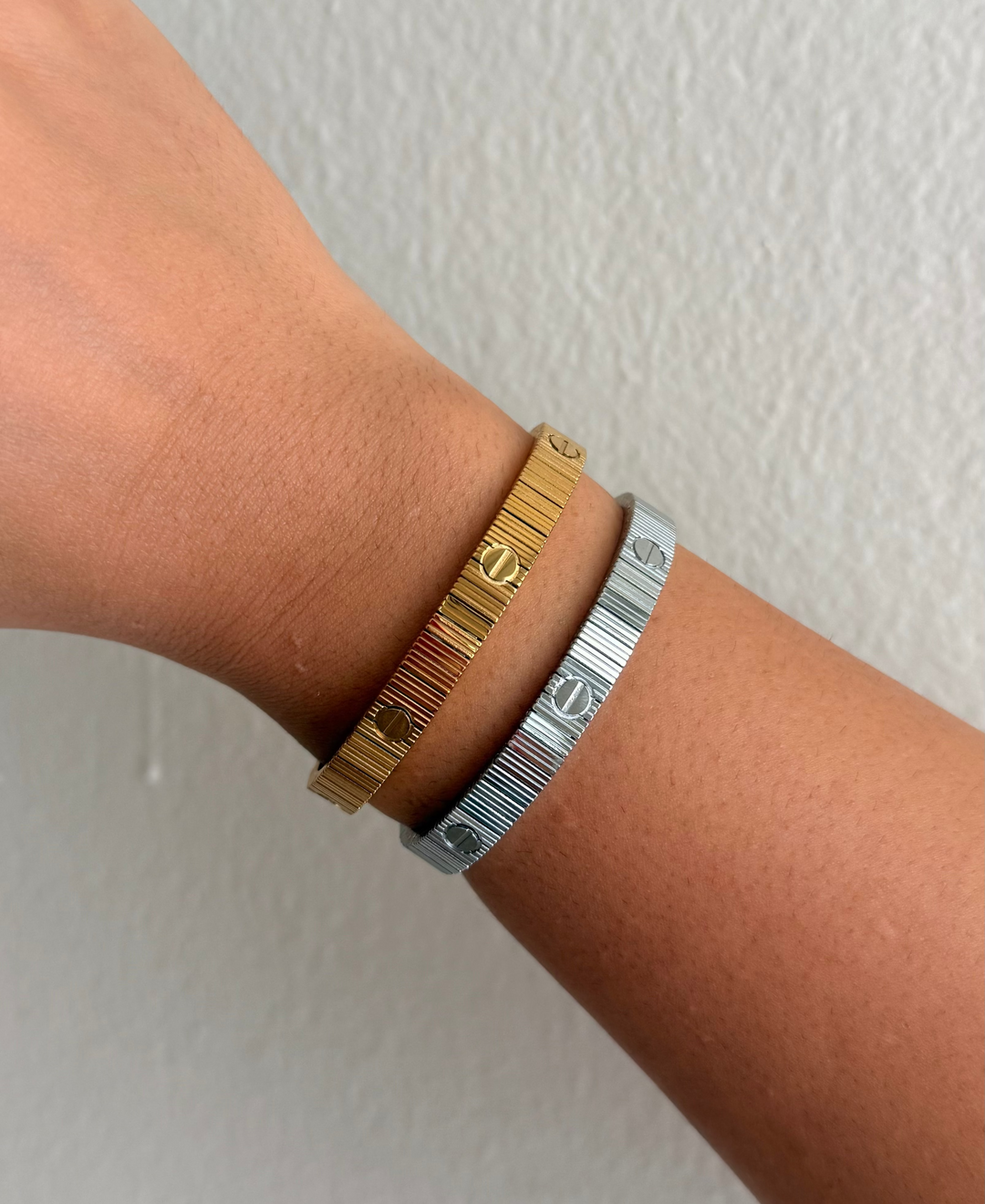 Natalia Gold Textured Bangle