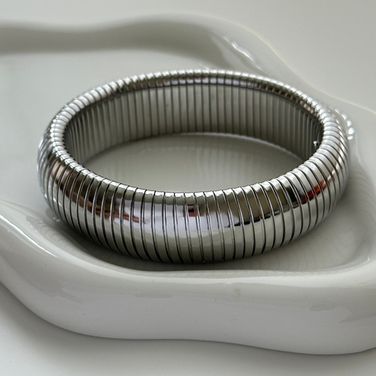 Reina Silver Bangle