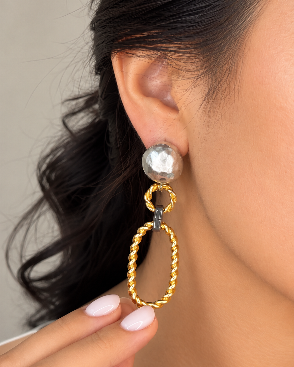 Aveline Gold Pearls Teardrops