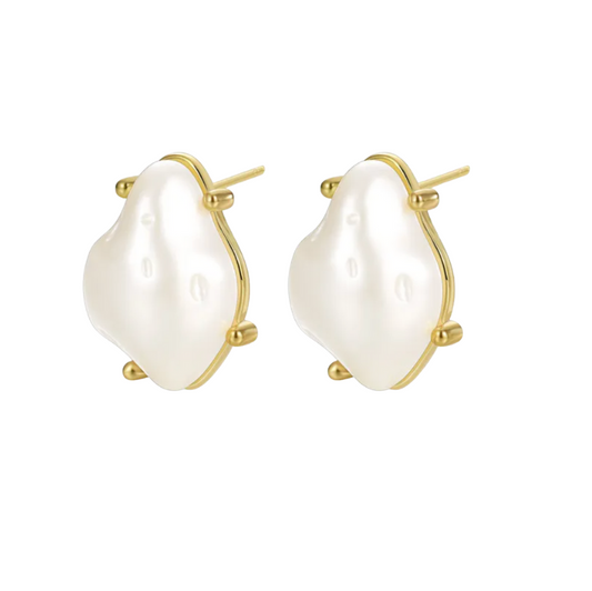 Lara Earrings Studs
