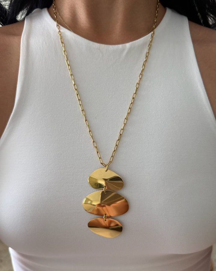 Emy Gold Organic Link Pendant Necklace